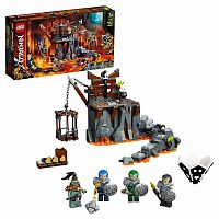 Lego Конструктор Lego Ninjago "Путешествие в Подземелье черепа"					